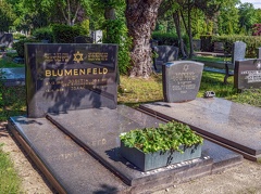 150-duesseldorf - north cemetery
