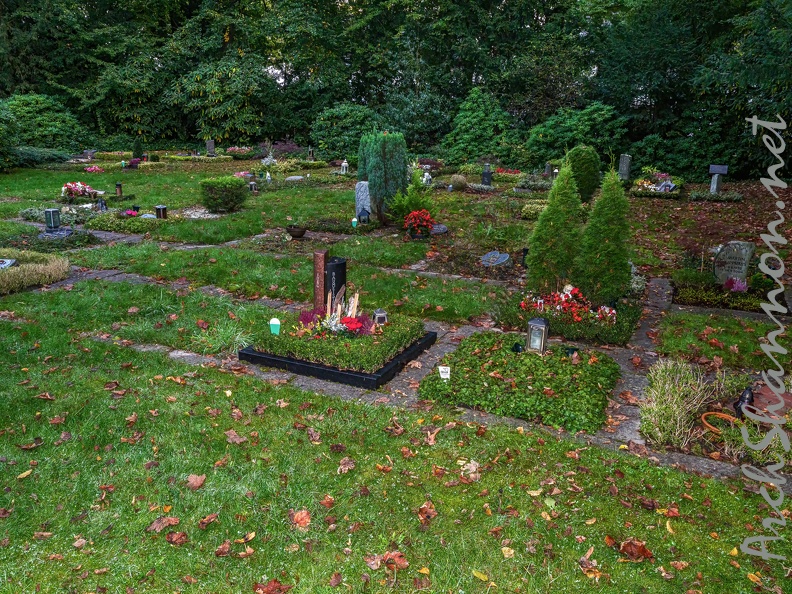 371-gelsenkirchen - main cemetery.jpg