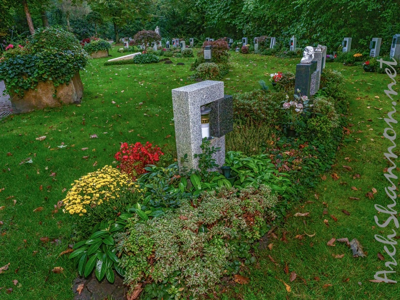 382-gelsenkirchen - main cemetery.jpg