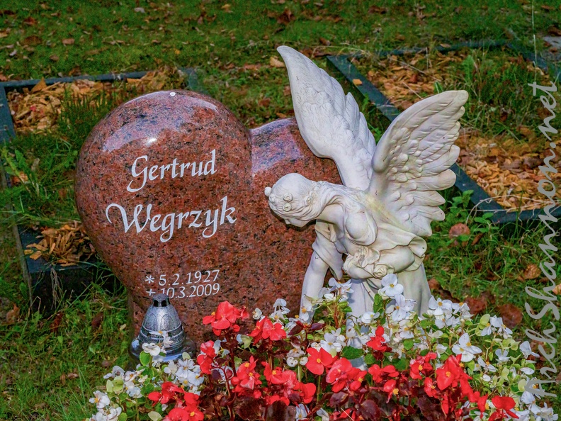 410-gelsenkirchen - main cemetery.jpg