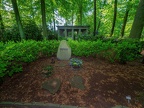 0446-duisburg forest cemetery